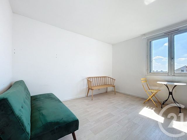 Afficher la photo en grand Appartement F4 à vendre - 4 pièces - 83.63 m2 - DEUIL LA BARRE - 95 - ILE-DE-FRANCE - Century 21 Le Domaine