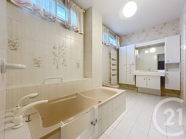 maison à vendre - 6 pièces - 126.6 m2 - PIERREFITTE SUR SEINE - 93 - ILE-DE-FRANCE - Century 21 Le Domaine