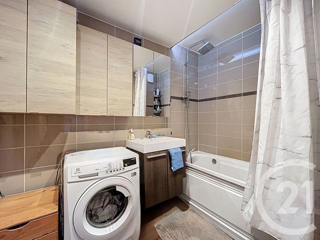 Appartement F4 à vendre - 4 pièces - 89.94 m2 - MONTMAGNY - 95 - ILE-DE-FRANCE - Century 21 Le Domaine