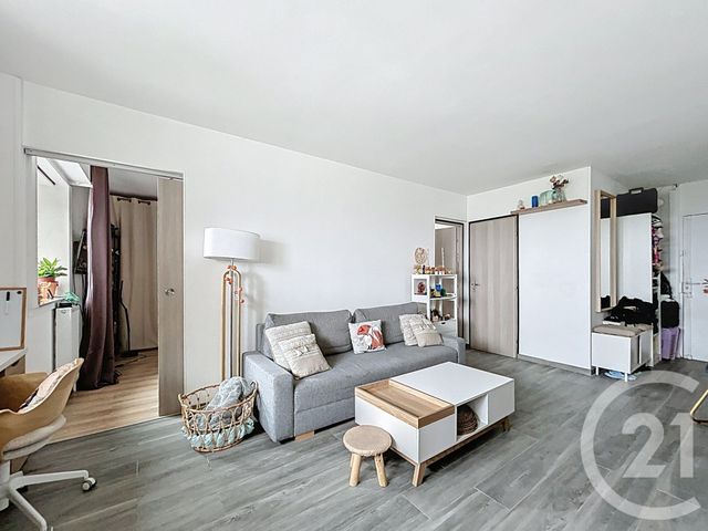 Appartement F3 à vendre - 3 pièces - 58.06 m2 - EPINAY SUR SEINE - 93 - ILE-DE-FRANCE - Century 21 Le Domaine