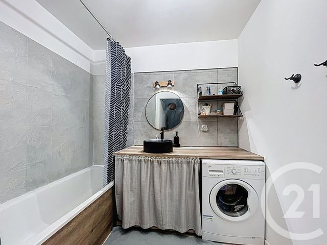 Appartement F3 à vendre - 3 pièces - 61.26 m2 - EPINAY SUR SEINE - 93 - ILE-DE-FRANCE - Century 21 Le Domaine