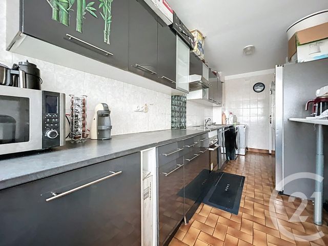 Appartement à vendre - 4 pièces - 74.16 m2 - EPINAY SUR SEINE - 93 - ILE-DE-FRANCE - Century 21 Le Domaine