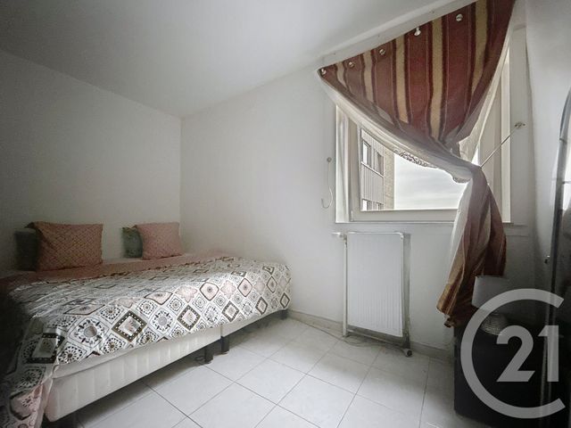 Appartement à vendre - 4 pièces - 74.16 m2 - EPINAY SUR SEINE - 93 - ILE-DE-FRANCE - Century 21 Le Domaine