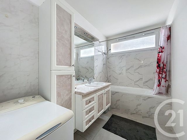 Appartement F3 à vendre - 3 pièces - 72.69 m2 - EPINAY SUR SEINE - 93 - ILE-DE-FRANCE - Century 21 Le Domaine