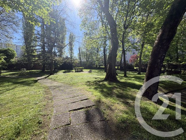 Appartement F5 à vendre - 5 pièces - 87.61 m2 - EPINAY SUR SEINE - 93 - ILE-DE-FRANCE - Century 21 Le Domaine