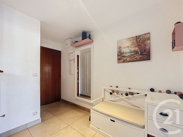 Appartement F5 à vendre - 5 pièces - 87.61 m2 - EPINAY SUR SEINE - 93 - ILE-DE-FRANCE - Century 21 Le Domaine