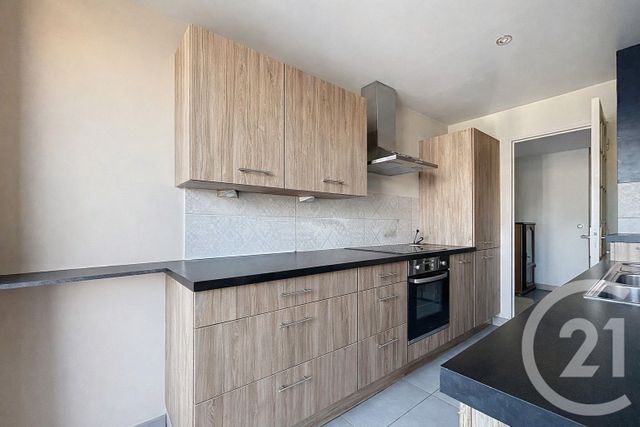 Appartement F5 à vendre - 5 pièces - 87.61 m2 - EPINAY SUR SEINE - 93 - ILE-DE-FRANCE - Century 21 Le Domaine