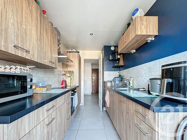 Appartement F5 à vendre - 5 pièces - 87.61 m2 - EPINAY SUR SEINE - 93 - ILE-DE-FRANCE - Century 21 Le Domaine