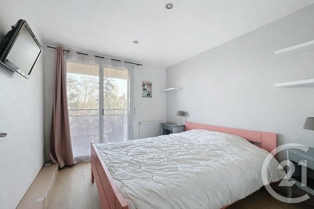 Appartement F5 à vendre - 5 pièces - 87.61 m2 - EPINAY SUR SEINE - 93 - ILE-DE-FRANCE - Century 21 Le Domaine