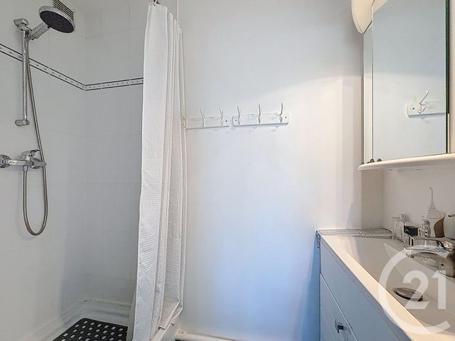 Appartement F3 à vendre - 4 pièces - 75.43 m2 - DEUIL LA BARRE - 95 - ILE-DE-FRANCE - Century 21 Le Domaine