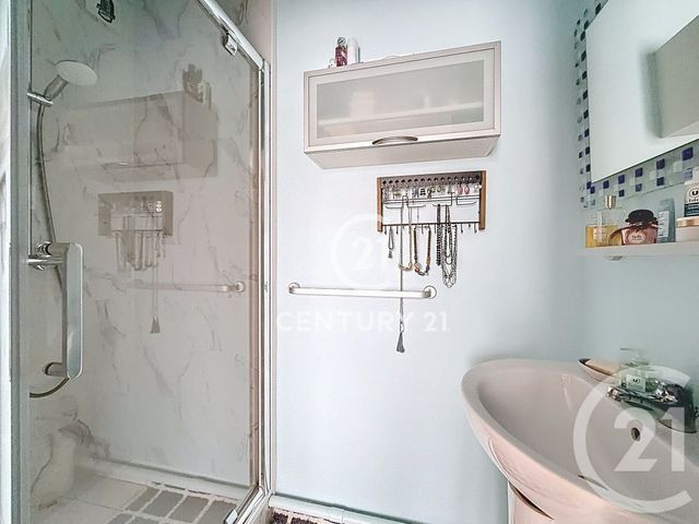 Appartement F4 à vendre - 4 pièces - 75.48 m2 - DEUIL LA BARRE - 95 - ILE-DE-FRANCE - Century 21 Le Domaine