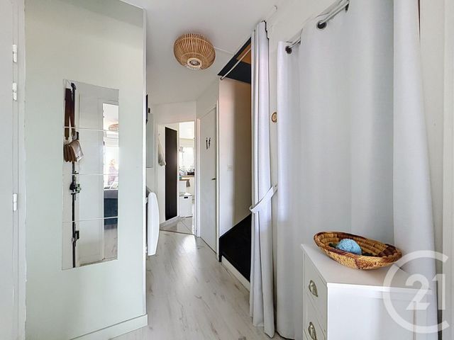 Appartement F4 à vendre - 4 pièces - 94.64 m2 - MONTMAGNY - 95 - ILE-DE-FRANCE - Century 21 Le Domaine