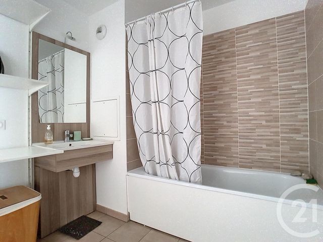 Appartement F2 à louer - 2 pièces - 43.69 m2 - MONTMAGNY - 95 - ILE-DE-FRANCE - Century 21 Le Domaine