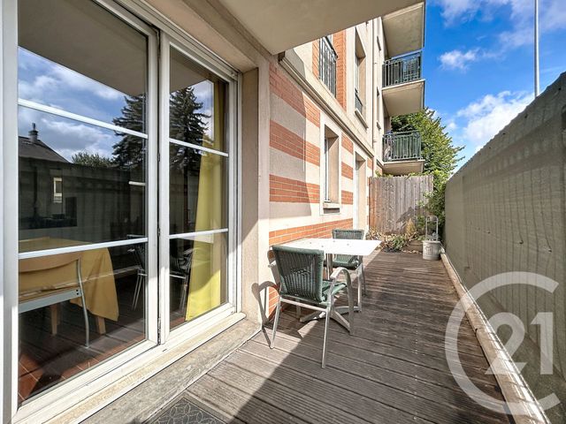 Appartement F2 à vendre - 2 pièces - 42.97 m2 - MONTMAGNY - 95 - ILE-DE-FRANCE - Century 21 Le Domaine