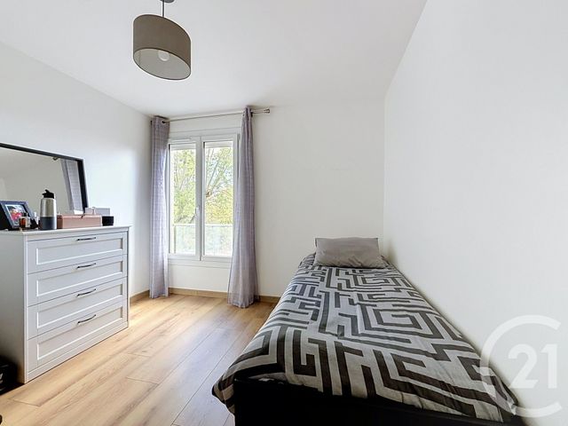 Appartement F3 à vendre - 3 pièces - 71.6 m2 - DEUIL LA BARRE - 95 - ILE-DE-FRANCE - Century 21 Le Domaine