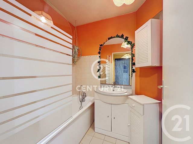 Appartement F2 à vendre - 2 pièces - 48.74 m2 - MONTMAGNY - 95 - ILE-DE-FRANCE - Century 21 Le Domaine